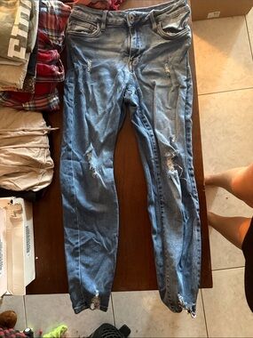 Women’s Distressed Blue Jeans